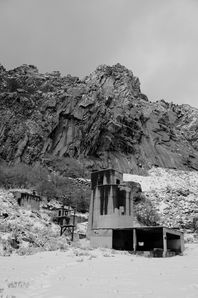 20100310_Building001_700